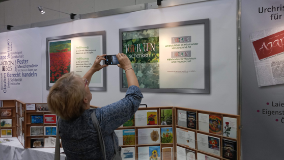 Die vergrößerten Postermotive waren nicht Blickfang für den Stand, sondern wurden oftmals fotografiert.
