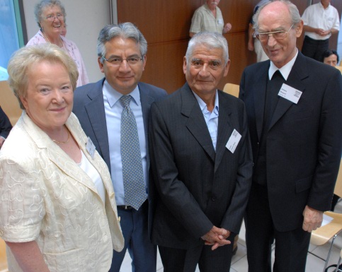 v.l.n.r.: Gerlinde Back (Vorstand STIFTUNG HAUS der action 365), José Angel López, Juan López Diaz (FEDECOCAGUA, Guatemala), Erzbischof Prof. Dr. Alfons Nossol (Opole, Polen)